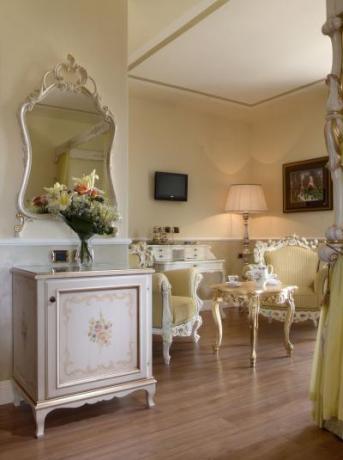 Servizio di Colazione in Camera in Junior Suite