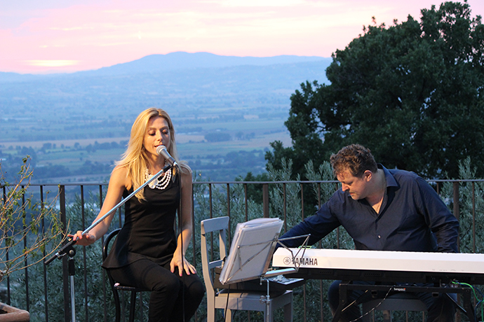 Aperitivo al Castello con Pianobar a Spoleto