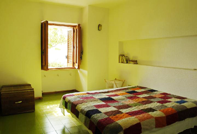Ampia Camera Matrimoniale in Villa indipendente