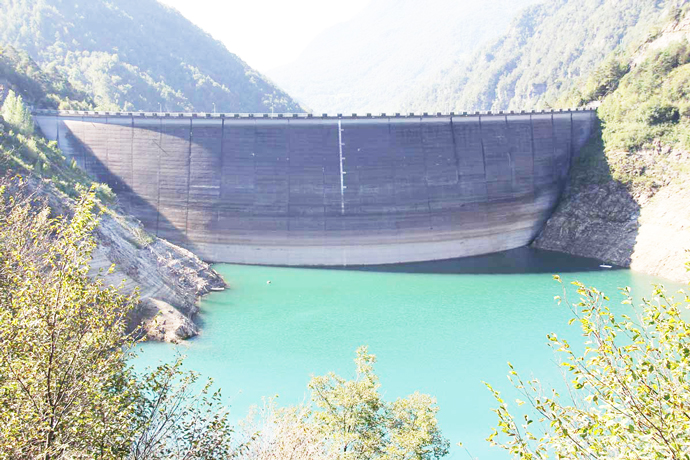 Diga di Valvestino: lago artificiale