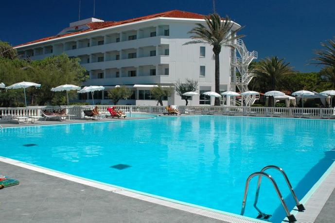 Hotel 4stelle con Piscina Animazione Baia Domizia 