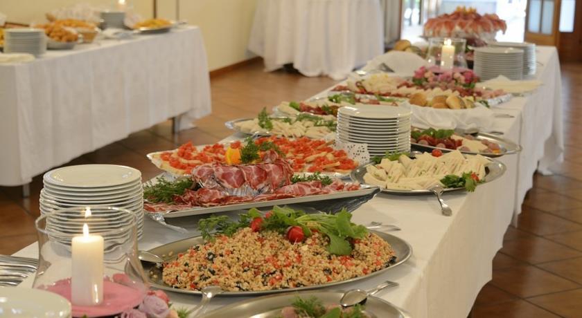 Ristorante con prodotti tipici locali