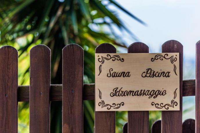 Casale per Vacanza con: Piscina-Sauna-Idromassaggio