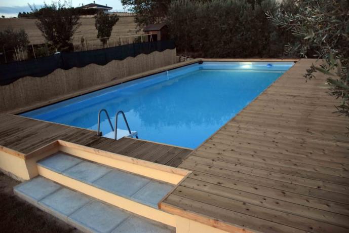 Piscina attrezzata Loft House Perugia 