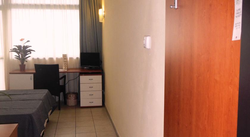 Appartamenti in Resort con Piscina a Camaiore