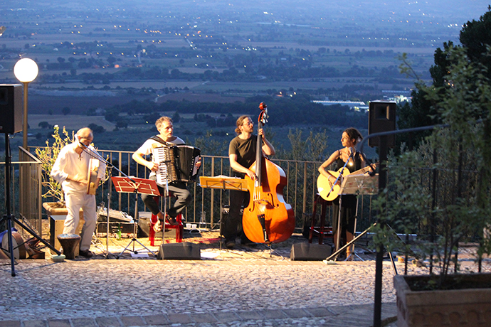 Musica Live sul Terrazzo Panoramico del Castello