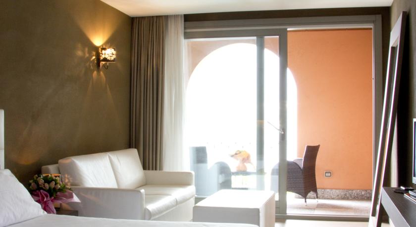 Vista Lago - Hotel Centro Benessere, Piscina, Suite