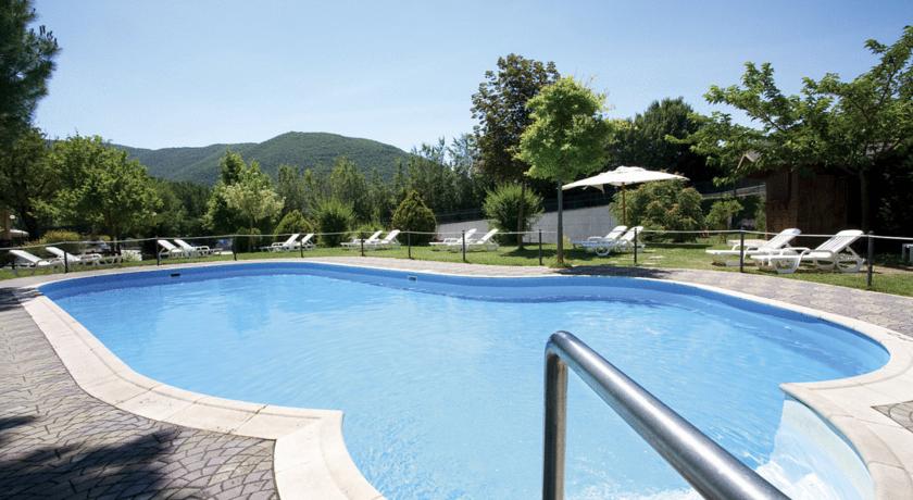 Piscina Relax Esterna in Hotel Benessere Norcia