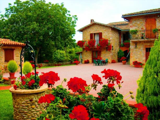 Agriturismo I Due Borghi Gubbio, Piscina Escursioni 