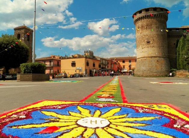 Infiorata nella città di Vasanello