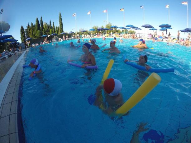 Fitness in piscina Villaggio turistico Silvi-marina 