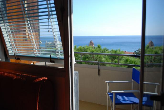 balcone vista mare Varazze Hotel