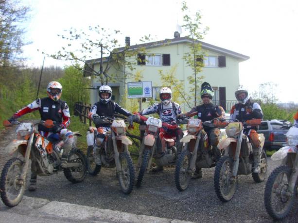 Enduro per escursioni nell'Appennino-Emiliano Compiano Valtaro