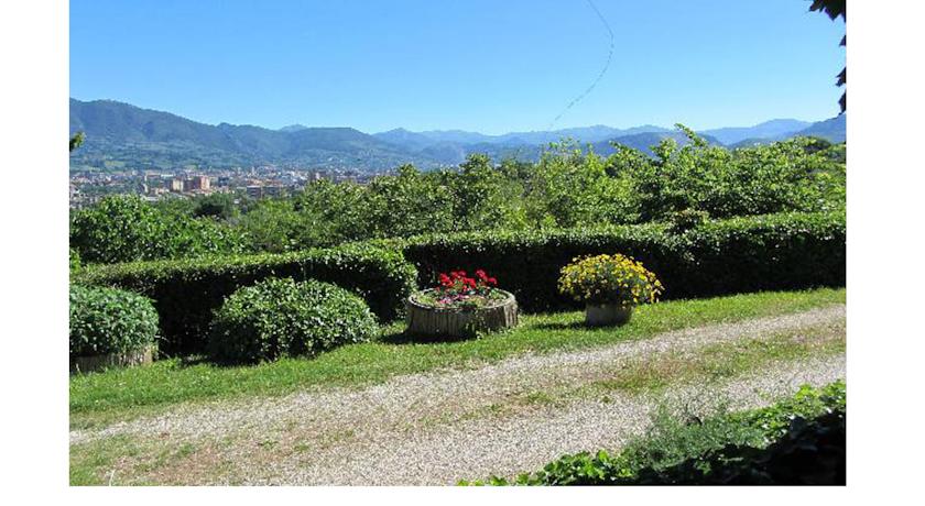 giardino casa vacanze Terni appartamenti panorama