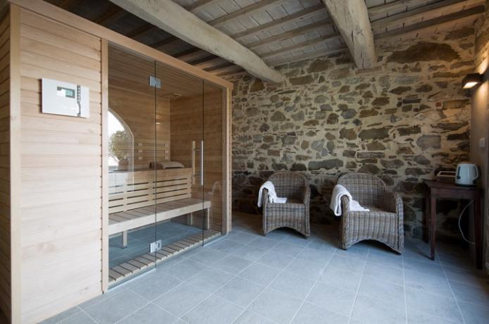 spa nella villa con sauna e doccia emozionale 