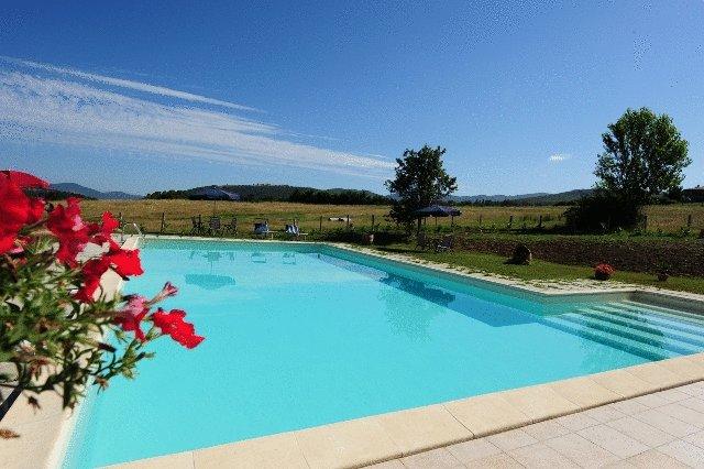 Piscina privata e solarium	 