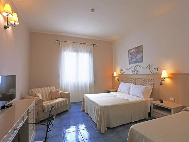 Appartamenti con soggiorno e finestra vista mare Calabria
