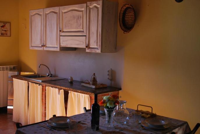 mobili d'epoca, appartamenti in agriturismo in Umbria