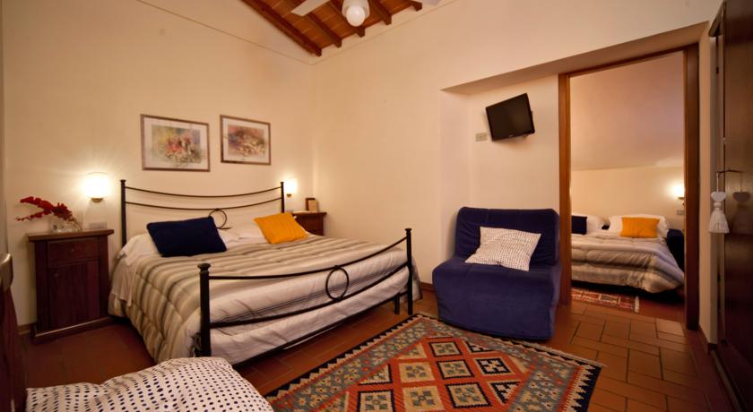 Camera "Plus" con letto matrimoniale e divano letto