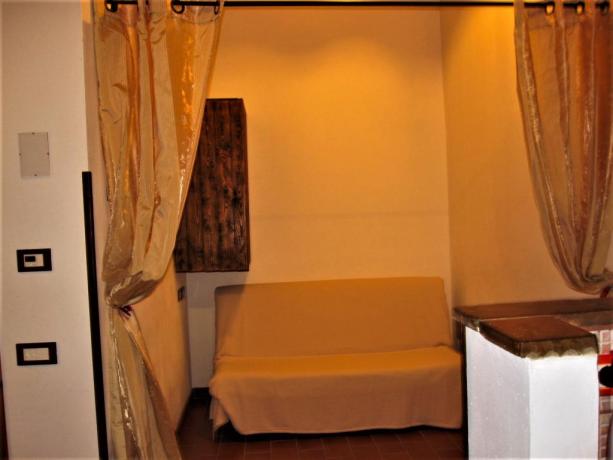 Divano letto Appartamento Rubino B&B Montone 