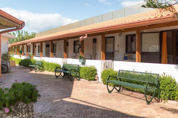 Villaggio con Mini Appartamenti a Paestum