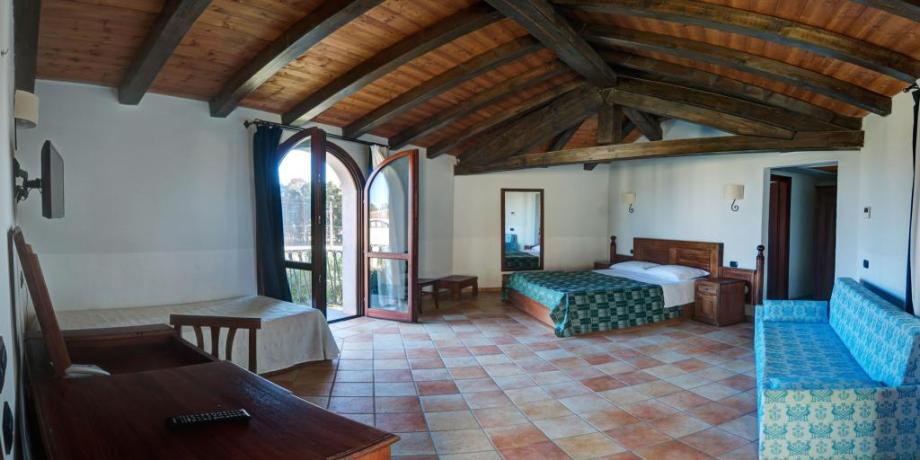 Ampie camere familiari con tv e climatizzazione 