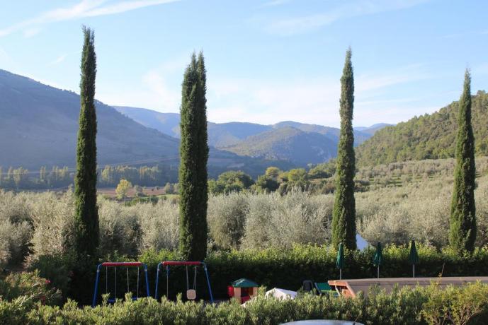 ampio parco giochi per bambini 