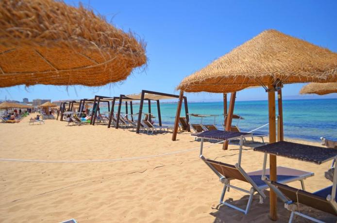Hotel 4 stelle con Spiaggia Attrezzata a Trapani