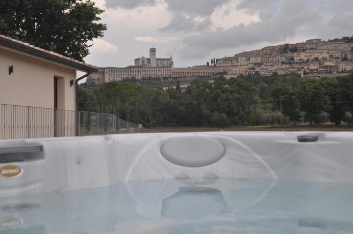 Giardino con Jacuzzi vista Basilica S.Francesco