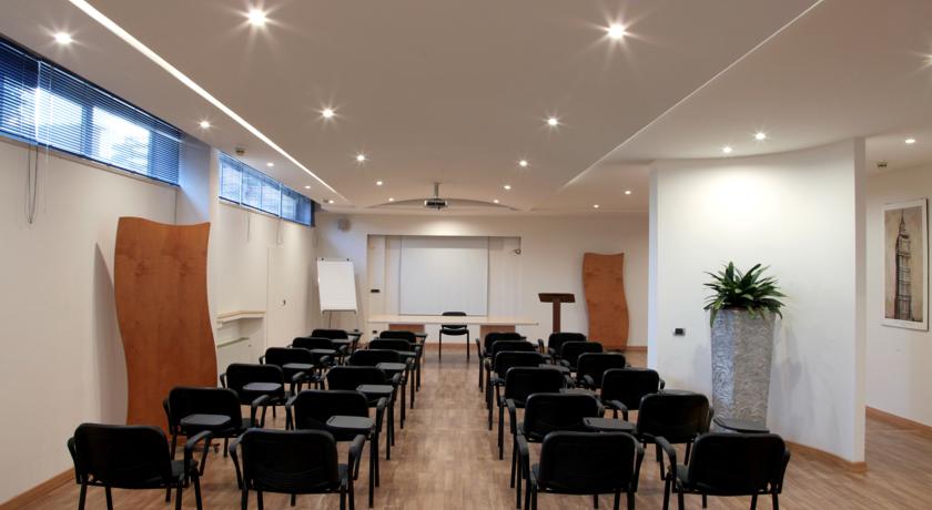 Sala Meeting Hotel Bracciano con Centro Benessere