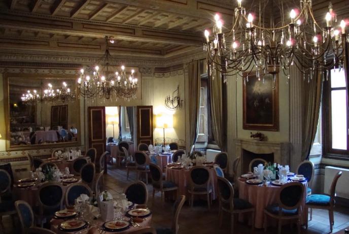 Antica sala elegante per cerimonie