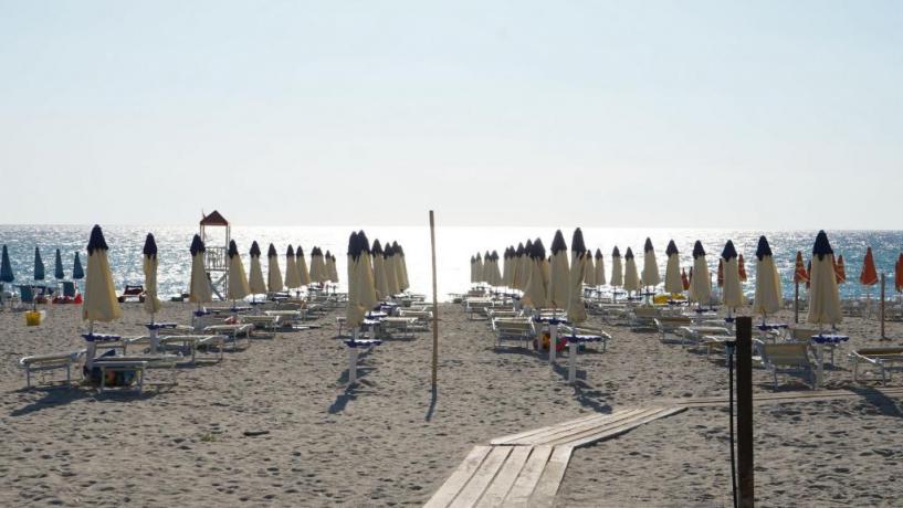 Appartamenti economici in Villaggio Turistico in Calabria, Isca Marina con Spiaggia a 200 mt, Animazione e Ristorante