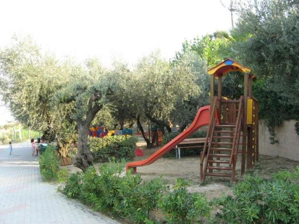 Villaggio turistico con area giochi bambini Silvi-marina 