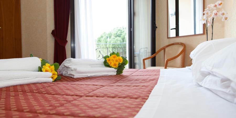 Camere Matrimoniali per weekend romantici Hotel Arezzo
