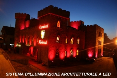 Illuminazione architetturale a LED con colori prog