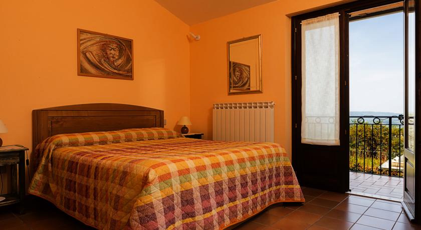 Camera da letto matrimoniale con vista panoramica