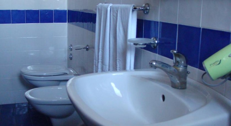 Hotel*** Silvi, mare Adriatico, Camere servizi privati, Wifi