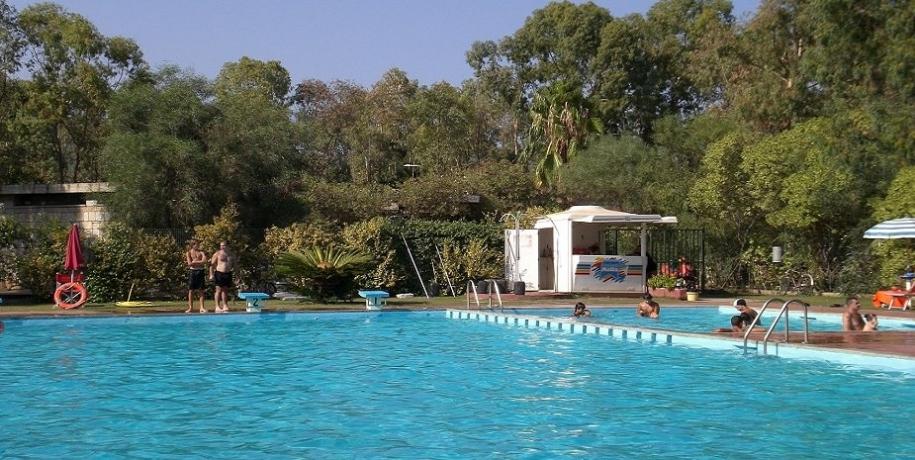 Piscina Esterna Villaggio-Camping3stellevicino Cagliari
