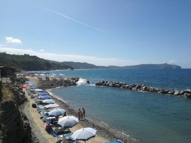 Spiaggia vicino campeggio a Palinuro