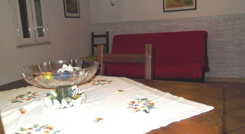 Divano letto, Villa vicino Aeroporto Ciampino