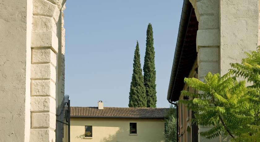 Relais con Ristorante Piscina e Centro Benessere