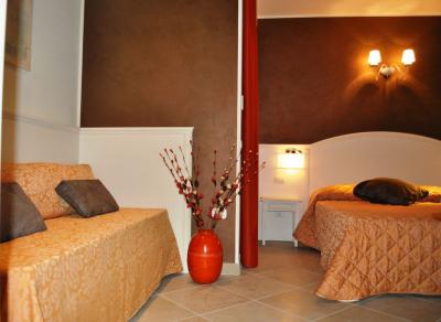 Suite con divano letto e terrazzo 