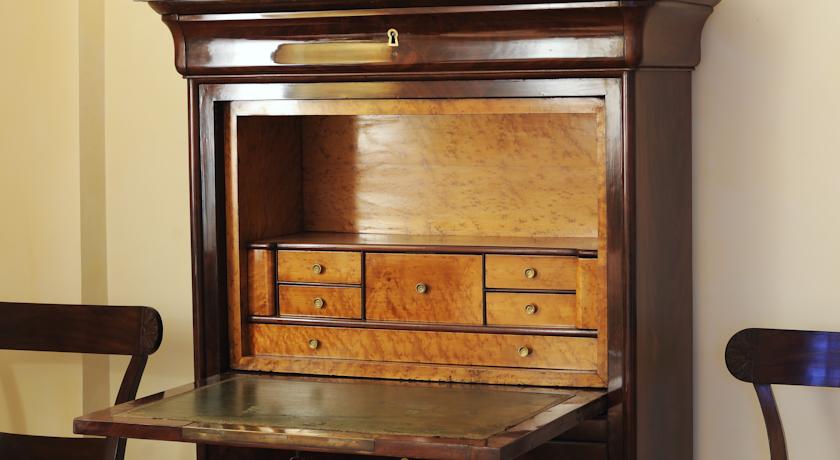 Alloggi con mobili classici