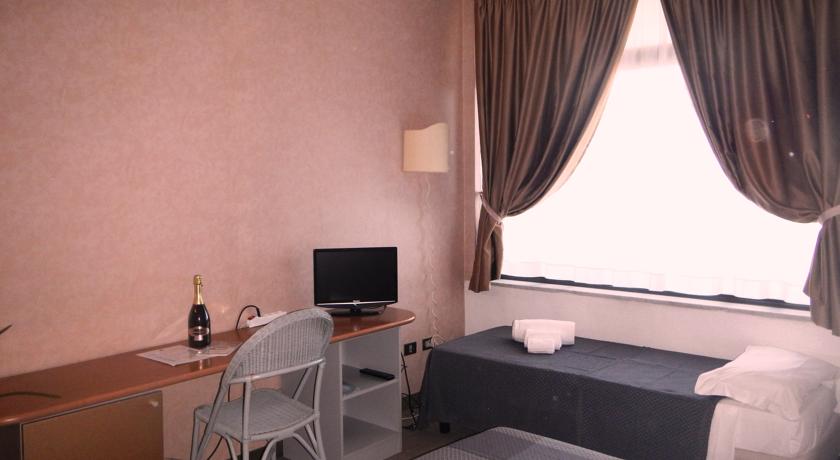 Camere fronte Mare a Lido di Camaiore