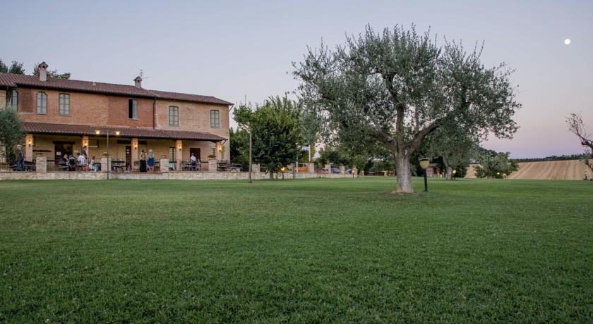 Colazioni gustose al sole in terrazzo