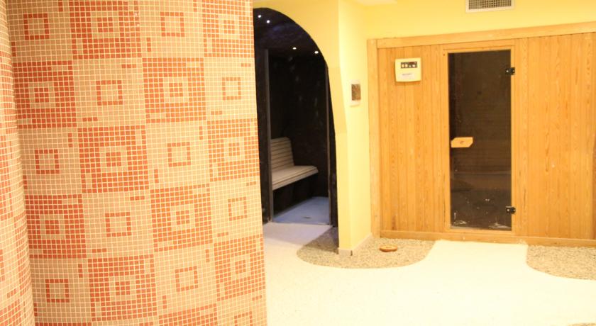 Resort con Ristorante Spa Termale e Piscina