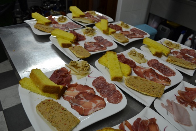 Ristorante con Pietanze Tradizionali Umbre