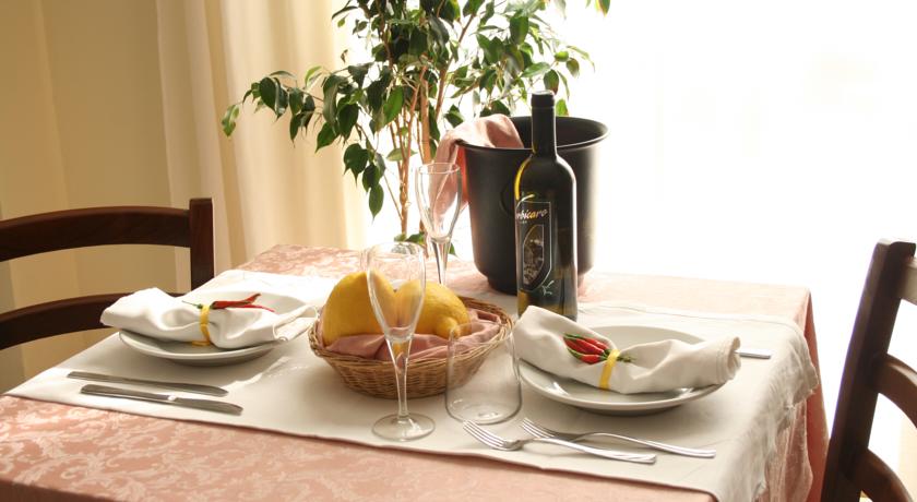 Sala ristorante Residence a S.Maria del Cedro