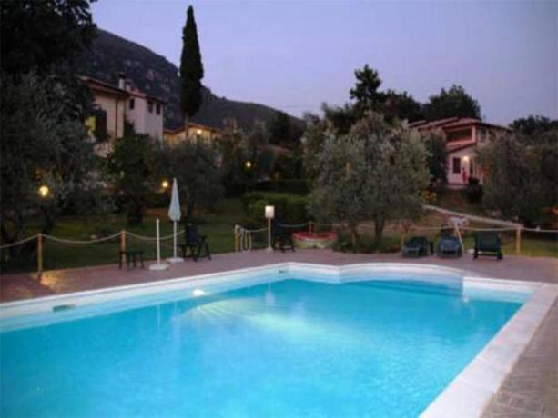 Agriturismo con Piscina, Ristorante, Giardino e Giochi Bambini vicino Cascata delle Marmore