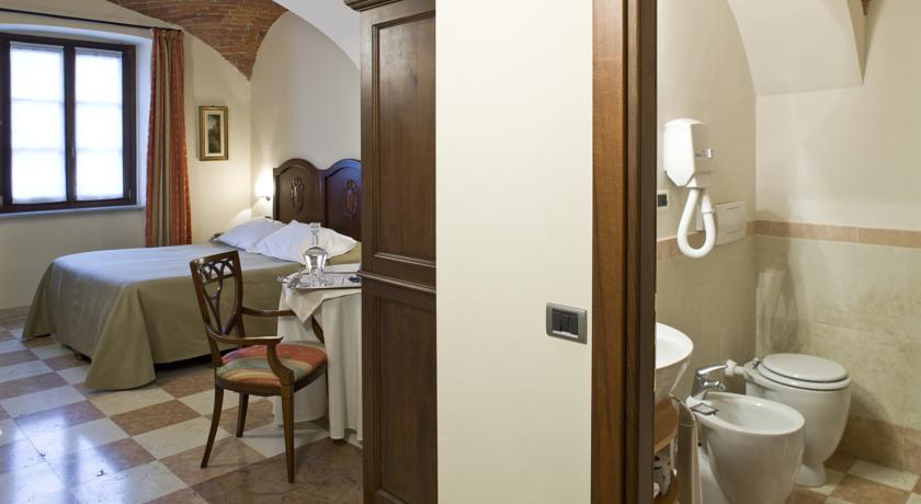 Camere Ristorante Parcheggio Wi Fi a Bra